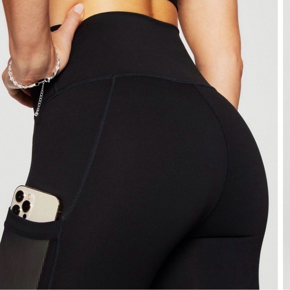 Fabletics Oasis PureLuxe High-Waisted Leggings With Pockets Size M